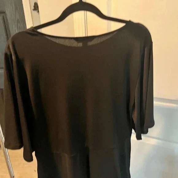 ~Banana Republic~ Top - Large - Picture 2 of 4